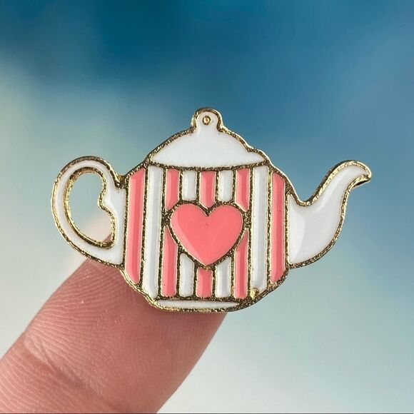 Tea Pot Alice Wonderland Collection Enamel Pin - Picture 1 of 6